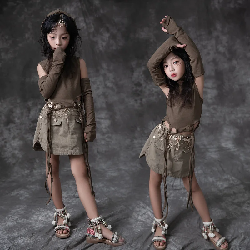 

Dune Wasteland Wind Women's Western Cowboy Locomotive Maillard Runway Model Car Competition Punk Sports Wind Performance