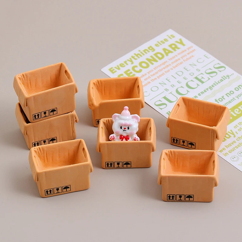 3 Pcs Mini Carton Express Carton 1:12 Dollhouse Miniature Resin Box Decor Furniture Kits Toys For Christmas Gif