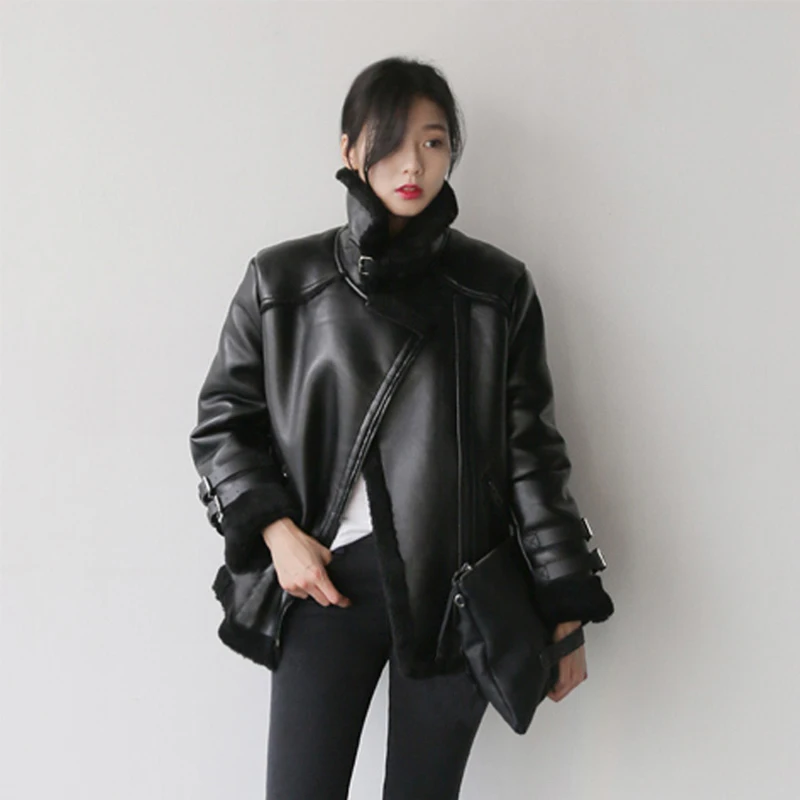 Motorcycle Women Winter Lambswool Coat Outwear New Autumn Winter Lambswool Leather Jacket Female Overcoat Fur One Thicke Parka