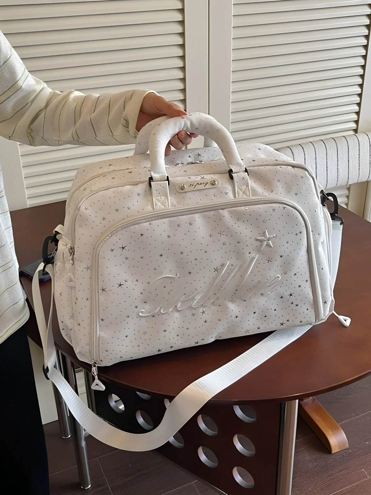 fashionable-travel-bag-women's-handheld-check-in-bag-large-capacity-luggage-bag-with-strap-nylon-material-no-foldable