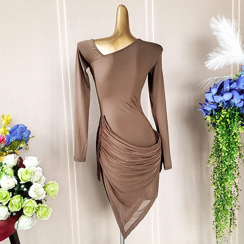 فستان رقص لاتيني لعام 2025 ملابس تدريب للرقص الأحمر للنساء فساتين شبكية بأكمام طويلة ملابس ممارسة تشا تشا رومبا السالسا 2439