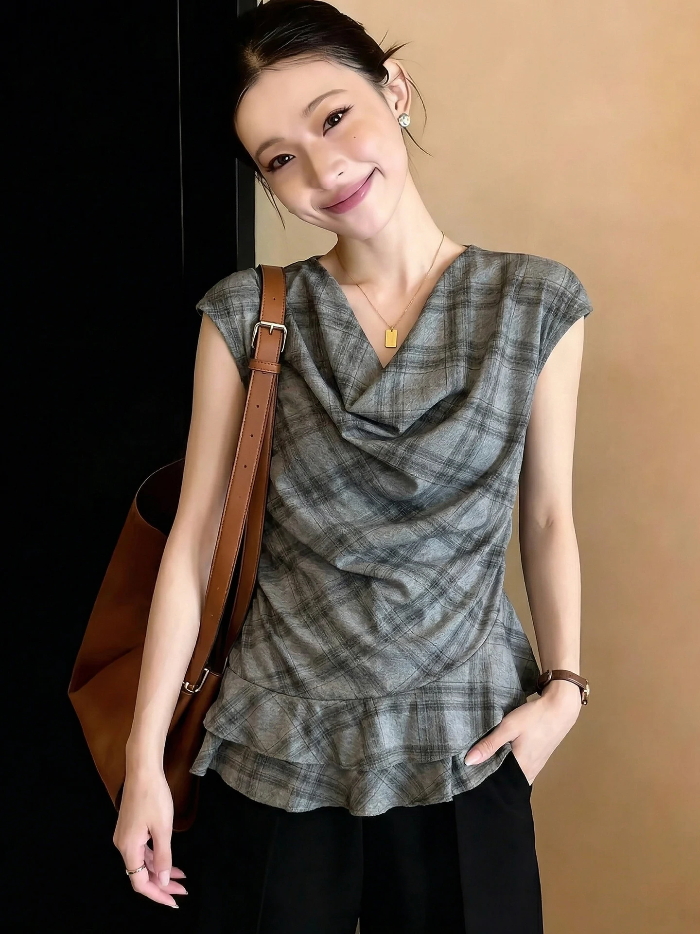 

Chic Retro Style Color Block T-Shirt Age-Defying Fashionable Design Summer New Arrival Women's Slim Fit Short Sleeve Top