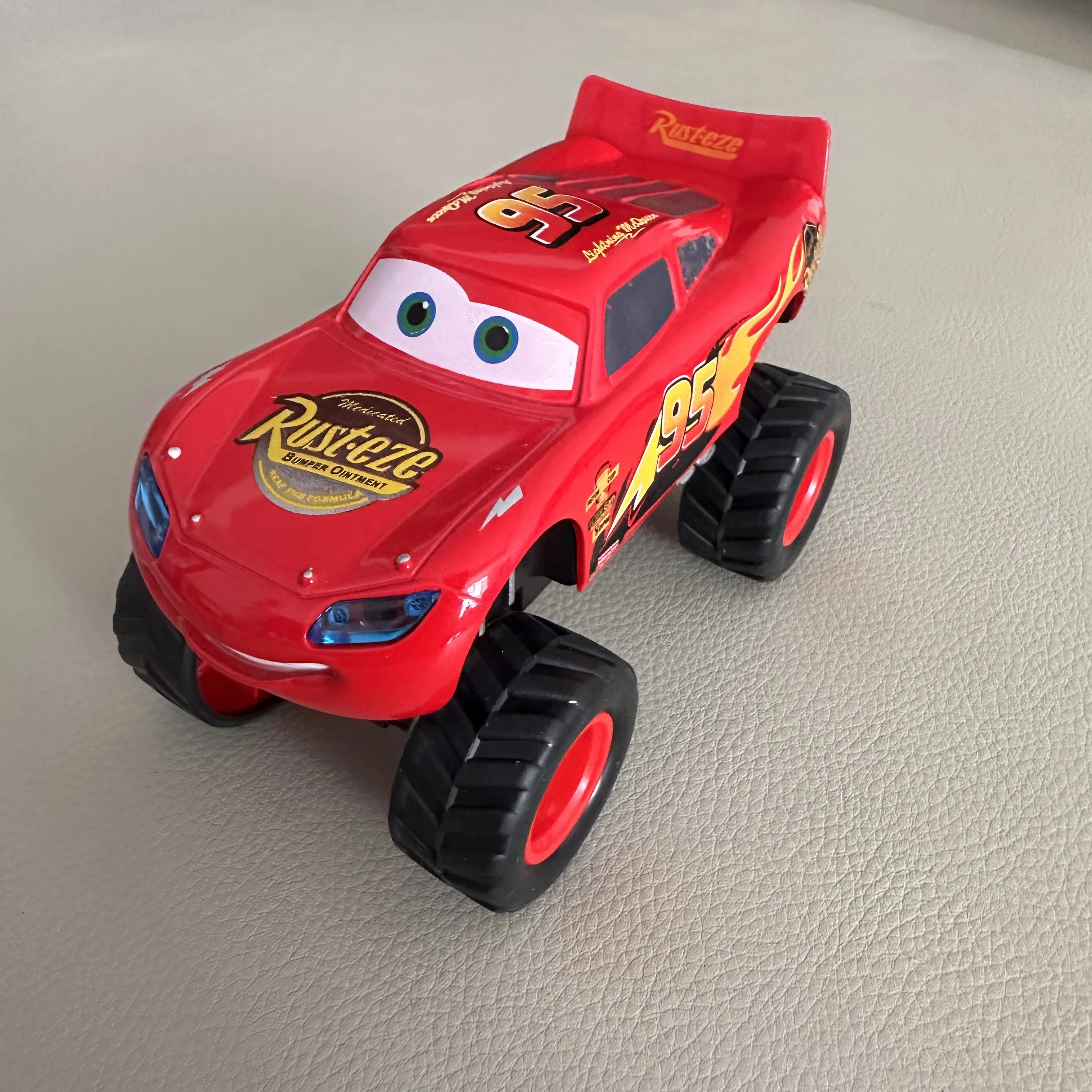 Disney Pixar Cars New Arrival Pull-Back Car with Sound & Light, Lightning McQueen & Cruz Ramirez Black Storm, High-Leg Vehicle