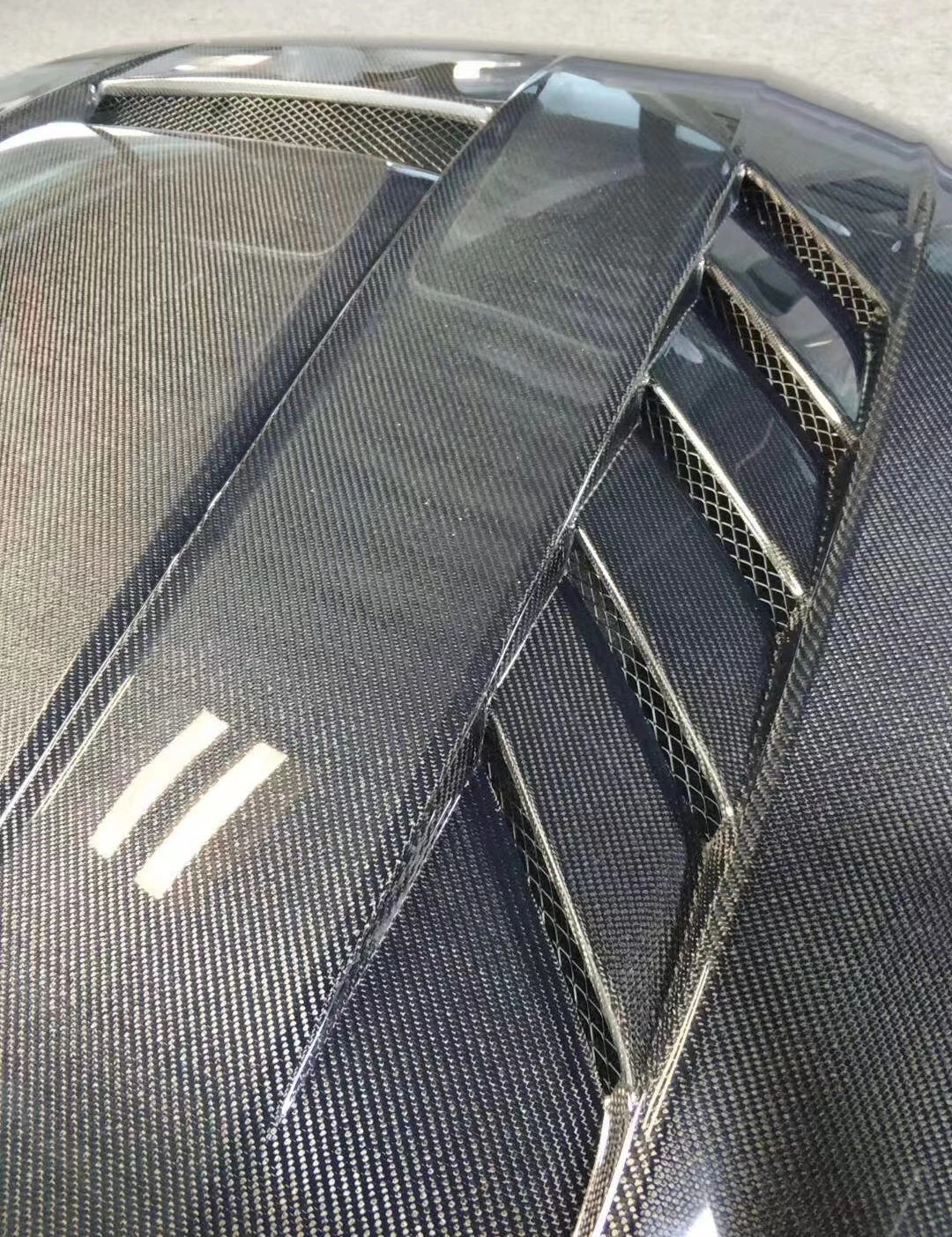 Modified explosion carbon fiber cover  suitable for A4B9 A4L RS4 S4 engine  single double-sided   material