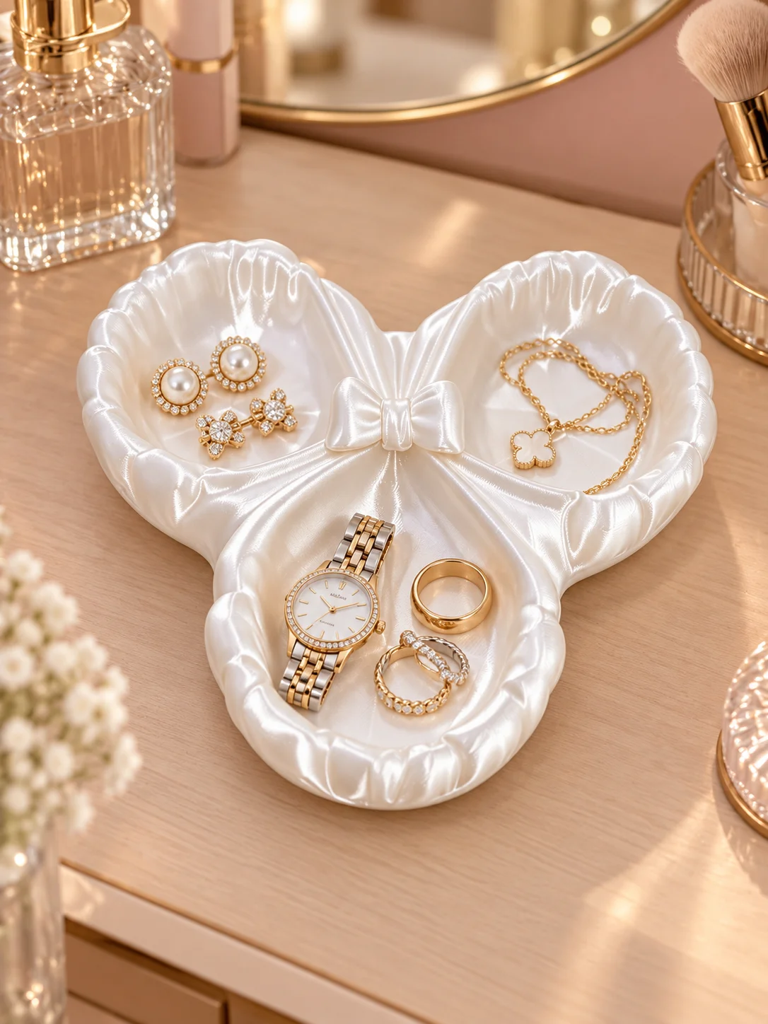 Highly Cost-Effective Three-Compartment Bowknot Jewelry Storage Tray, 3D Printed White Pla with a Glossy Pearl White Texture, Silky Satin Finish, Girly Style Desktop Storage Box, Dressing Table Tray, Jewelry Display Stand, for Organizing Rings, Earrings, Necklaces, Paper Clips, Hair Accessories. Say Goodbye to Clutter, Easy to Access, Beautiful and Practical. Suitable for Dressing Tables, Desks, Bedside Tables, Offices. Not Fragile, Lightweight Texture, Home Decor Item