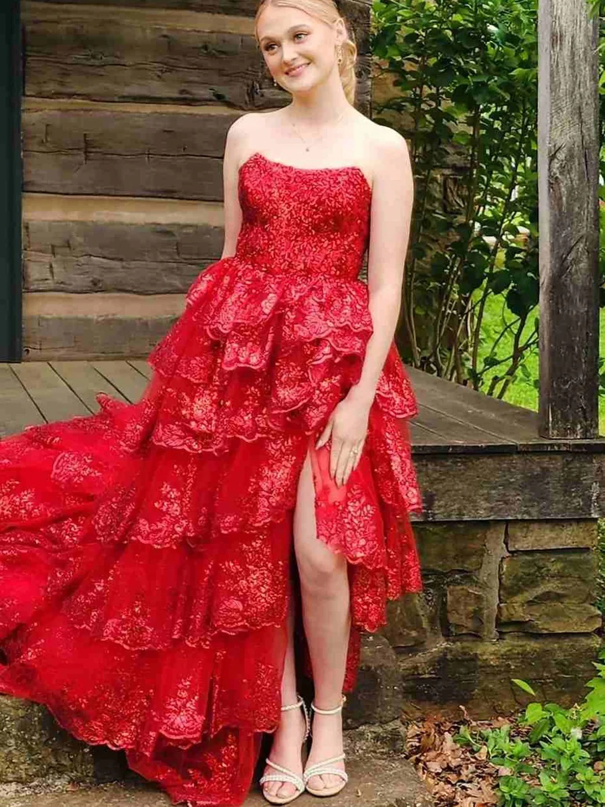 فساتين حفلة موسيقية رائعة باللون الأزرق الفاتح مزينة بالدانتيل بدون حمالات بدون ظهر فساتين حفلات حمراء لحفلات العودة للوطن للفتيات