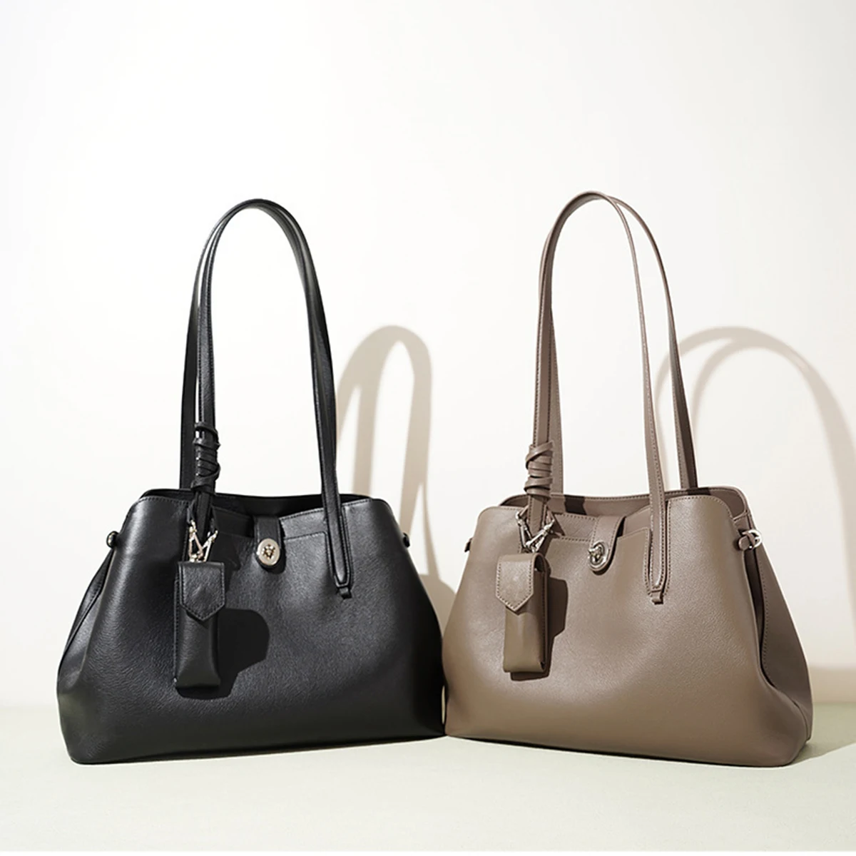 

High-quality Head Layer Cowhide Women Bag New Senior Sense Fashion Simple Genuine Leather Women Bags Elegant Commuter Handbags