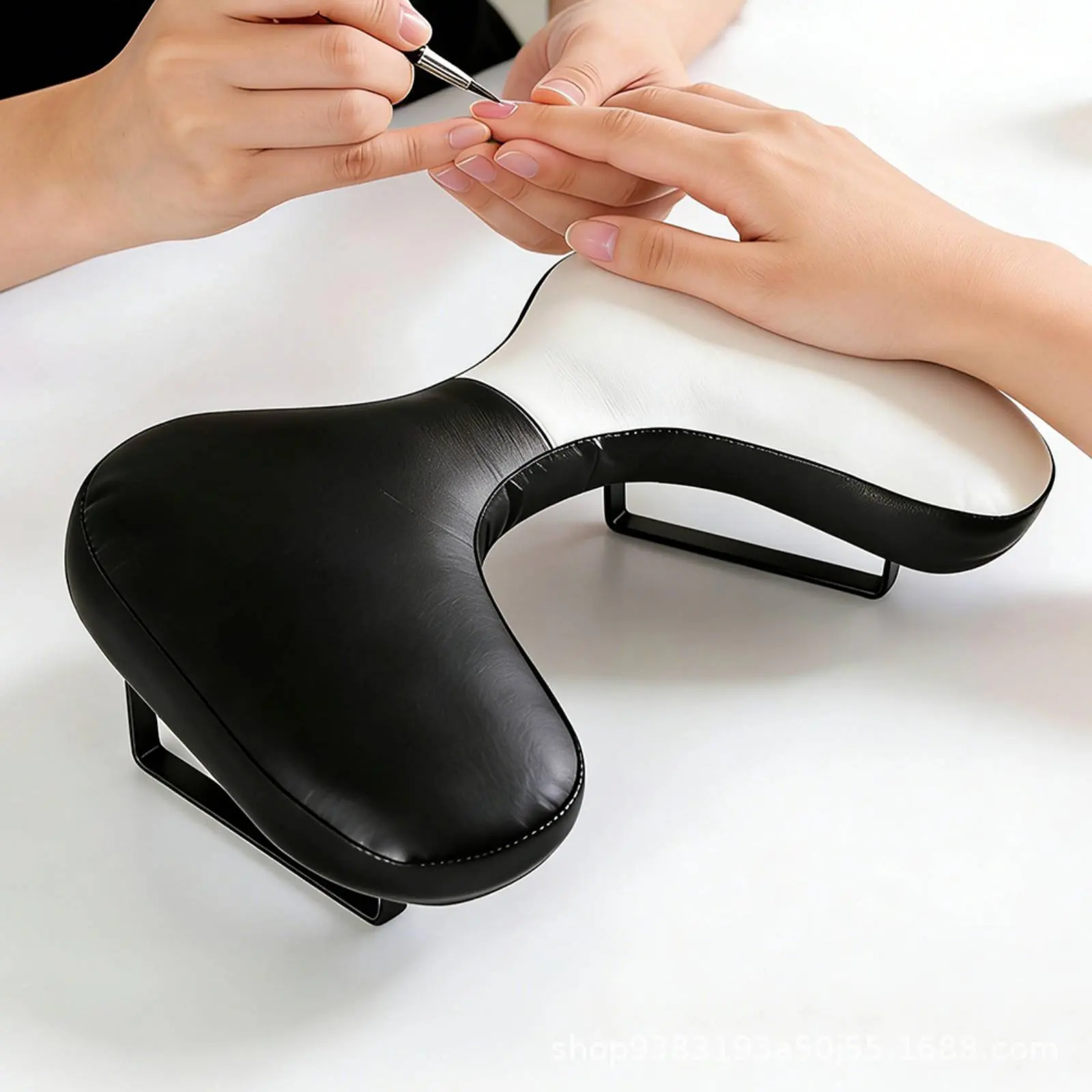

U-Shaped Manicure Hand Rest Simple to Clean Nail Design Armrest Pillow U-Shaped Nail Stand Non-Slip Ergonomic Wrist Rest Pillow
