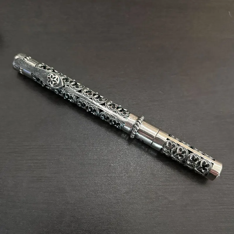 

Шариковая ручка с рельефным узором в стиле барокко, 925 пробы, с ажурным декором в виде лепестков, с серебряным гальваническим покрытием, для подписи, коллекционная