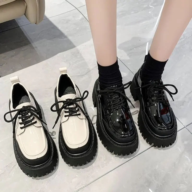 NEW Fashion comfort Patent Leather Platform Oxford Shoes for Women 2024 Spring Casual Lace Up Flats Woman Chunky Shoes