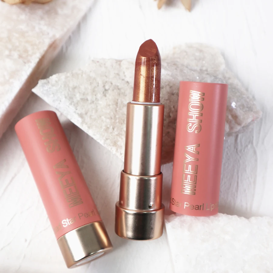 ลิปสติกสีม่วงพีทายาเนื้อเมทัลลิกประกายมุก ให้ความชุ่มชื้น ฉ่ำวาว ประกายละเอียดอ่อน สไตล์สาวเงือก