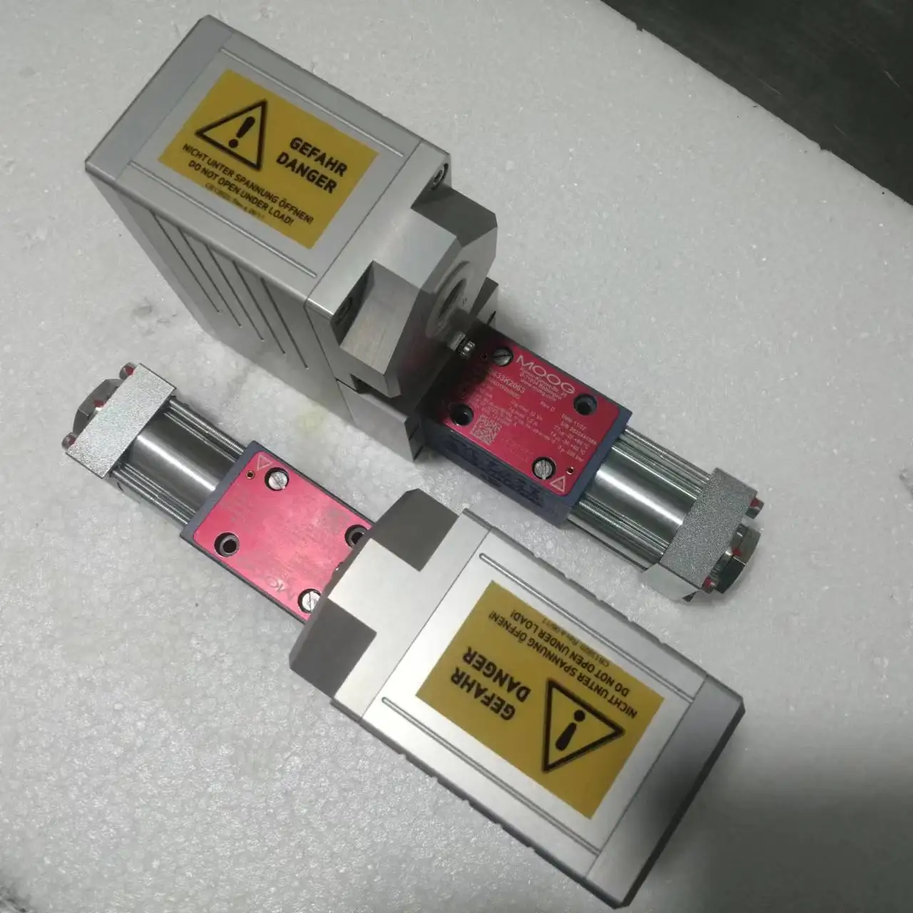 VÁLVULA SERVO-PROPORÇÃO MOOG R04KO1M0NSP2