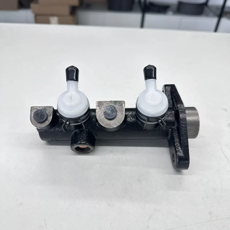Suitable for L300 1991-2003 brake master pump, brake master pump MB407063
