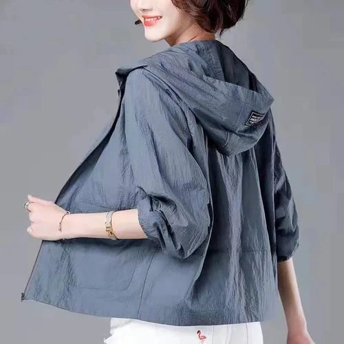 Imagen 2 del producto Ropa de protección solar corta, ligera, holgada y transpirable para mujer, gabardina cómoda de talla grande, prendas de vestir exteriores para verano y otoño