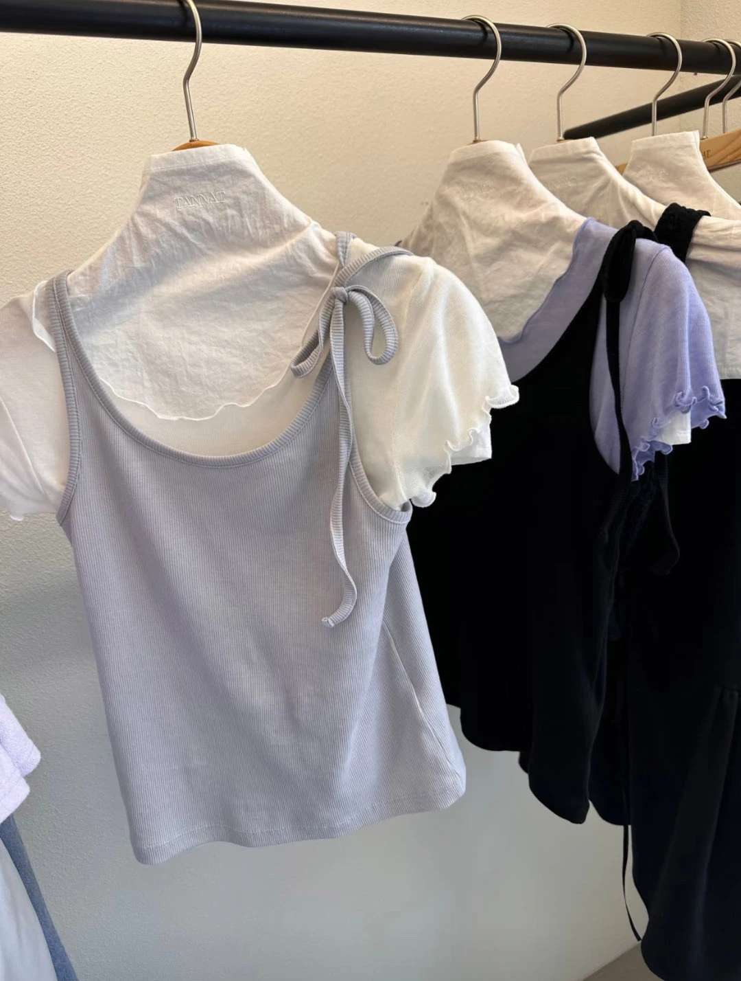 

Футболка Tan*At ort Sve + топ ter Ne Set Faionable Layering Design Wooden Detailing Commute Sle Cotton Blend