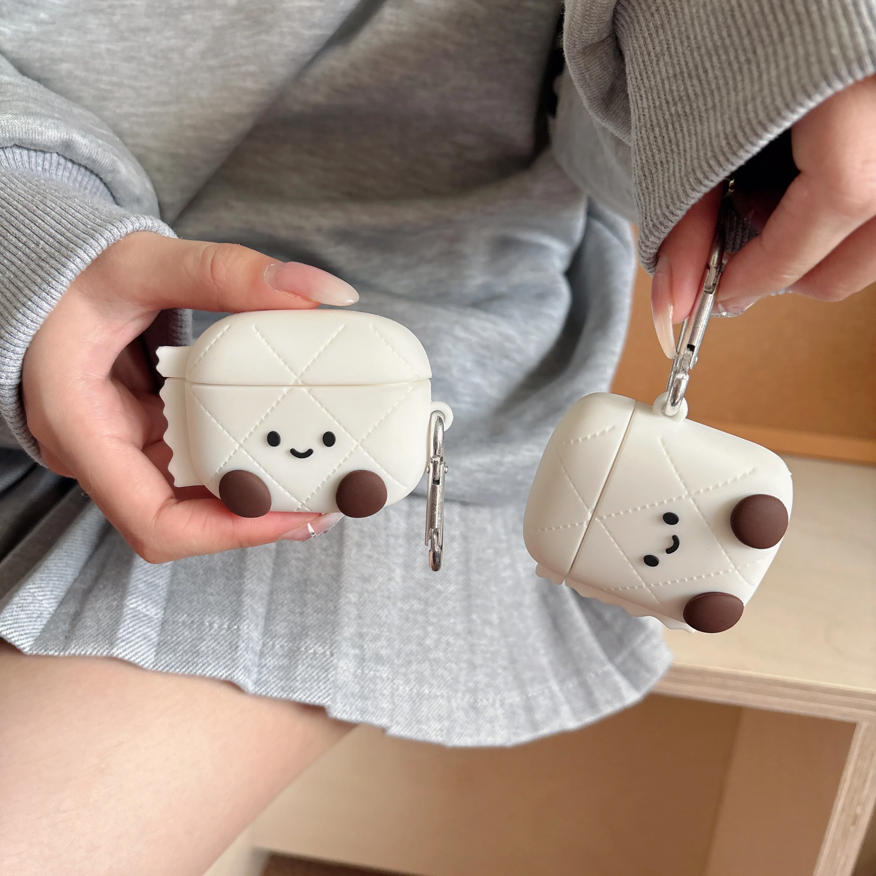 

Summer New Cartoon Cute Tissue Doll 3D Simple Silicone Creative Anti Drop Suitable For AirPods1 2 3 4 Pro Pro2