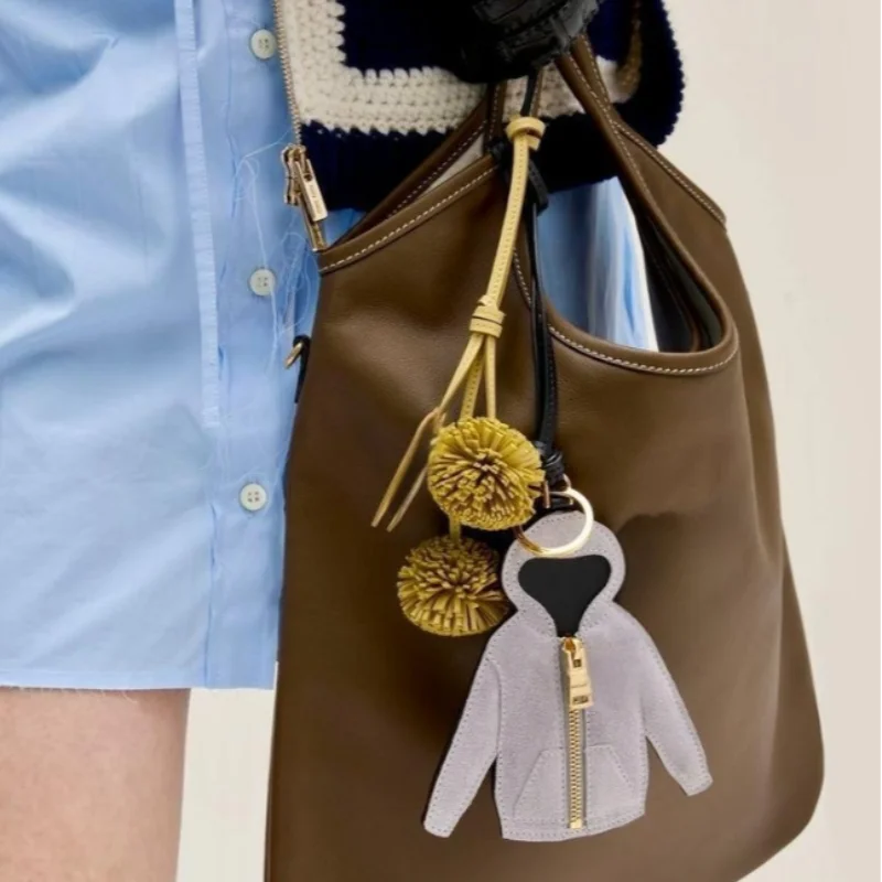 

Роскошная кожаная сумка с подвеской, аксессуары, толстовка ручной работы, дизайн M, сумка для одежды, брелок для ключей, подвесная индивидуальная сумка, кулон с зеркалом