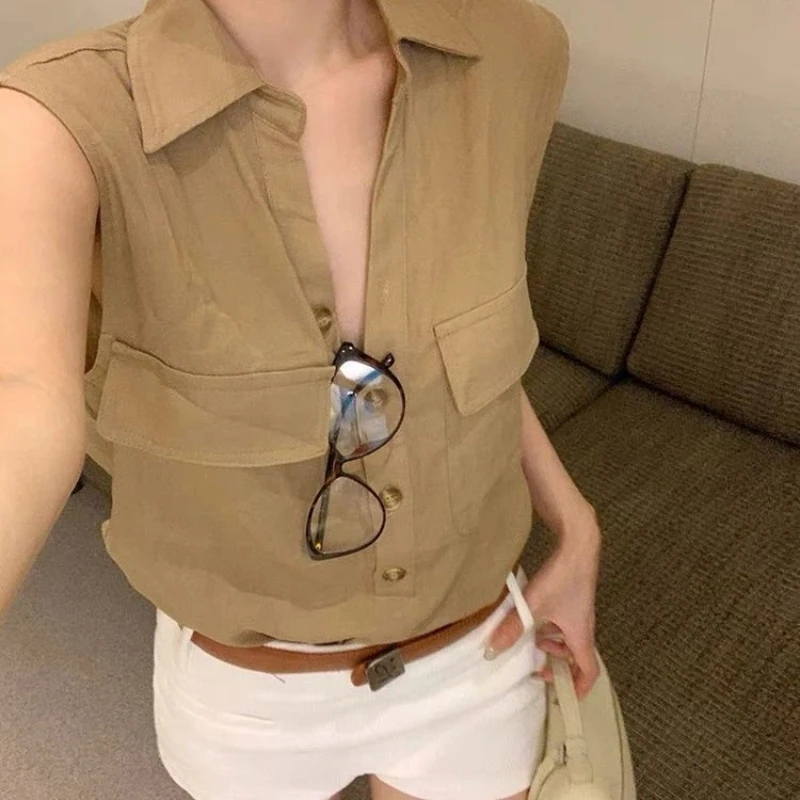 

Women Sleeveless Button Down Shirt With Pockets Casual Summer Style Solid Color Turn Down Collar Short Length Regular Fit Street
