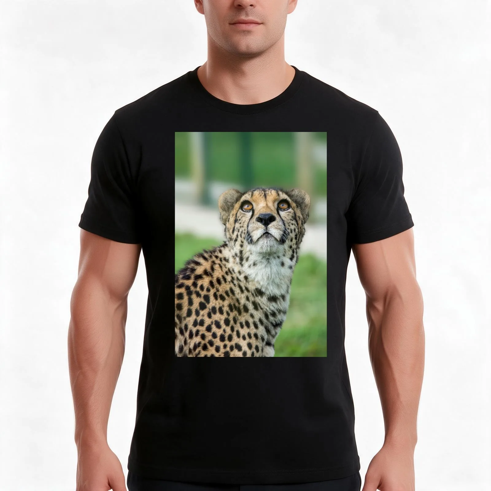 Cheetah caught in an upward gaze T-Shirt, Summer Casual Cotton Tee, Oversized Streetwear Tops, Vintage Graphic Print