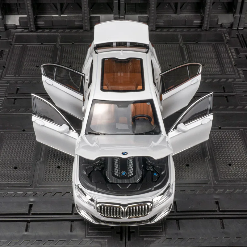 1:24 BMW 760Li coche en miniatura de aleación ornamento sedán sonido y luz amortiguador juguete puerta y capó del motor maletero se puede abrir