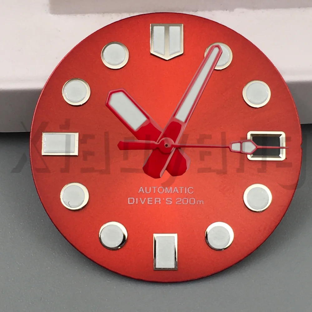 29mm Fish Scale Pattern Watch Dial And Pointers With Green Luminous Fit NH35 Movement Watch Parts 3 O'clock Date Window
