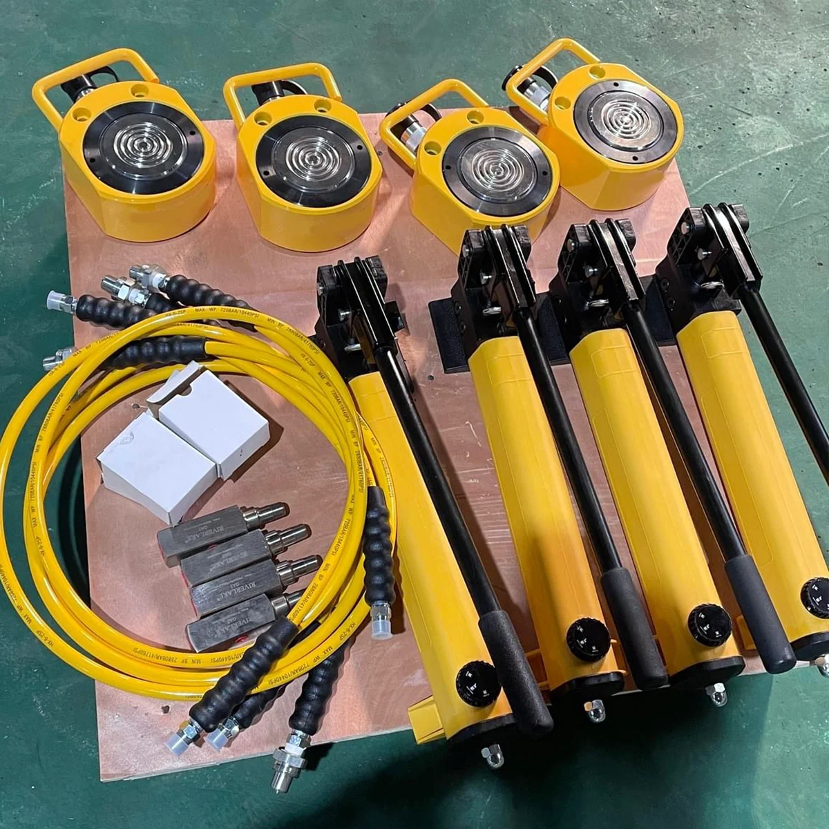 

unique 100 Ton, 63 in / 16mm Stroke, Low Height Hydraulic Cylinder,Hydraulic Cylinder Jack Ram and Hand Pump Set