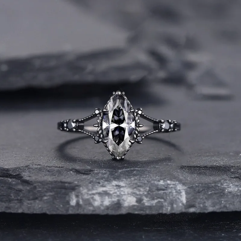 

Jianjie Women's Personality Gothic Style Gun Black Shining Zircon Retro Rings Banquet Tail Ring Accessories Trend