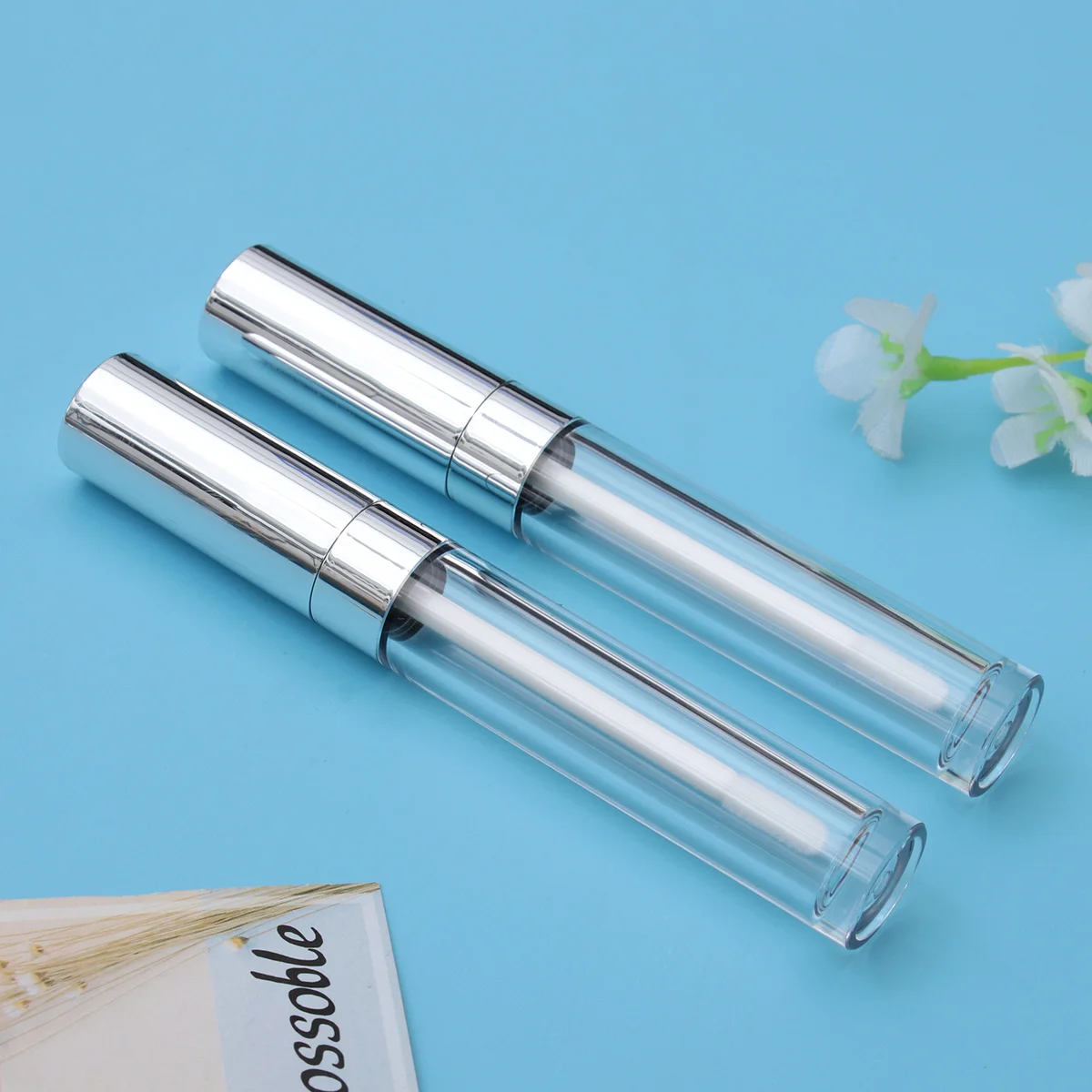 6 flaconi lucidi da 6 ml, vuoti, color argento, portatili, per balsamo labbra da viaggio, tonico, trucco, lucidalabbra liquido con applicatore.