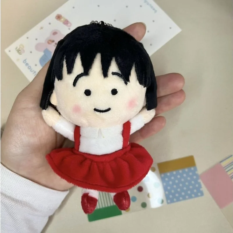 

Anime Chibi Maruko-Chan Momoko Red Skirt Beady Eyes Plush Keychain Anti-Lost Key Chain Decoration Student Tote Bag Charm Gift