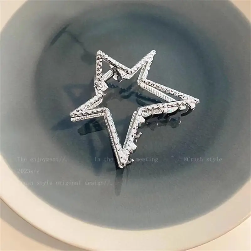 Harajuku Hollow Star Five-pointed Star Hair Claw Sweet Cool Fashion Hair Clip Suitable For Women's Head Half Hair Shark Clip