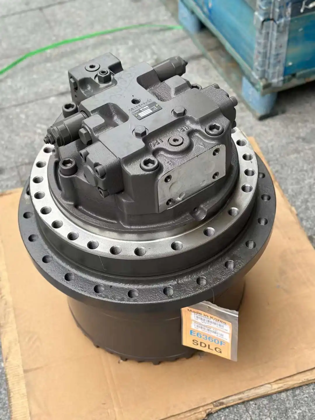 sell well Excavator parts walking motor assembly hydraulic motor reducer gearbox for  320B 320C 320D