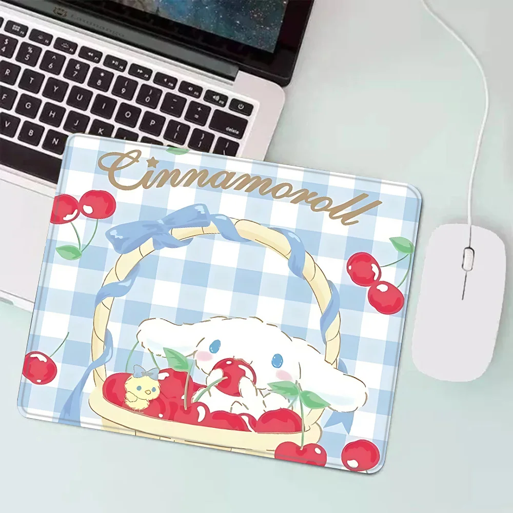 Niedliche Cinna moroll Gaming Mauspad xs kleines Mauspad für PC Gamer Desktop Dekoration Büro Maus Matte Deskmat Teppich