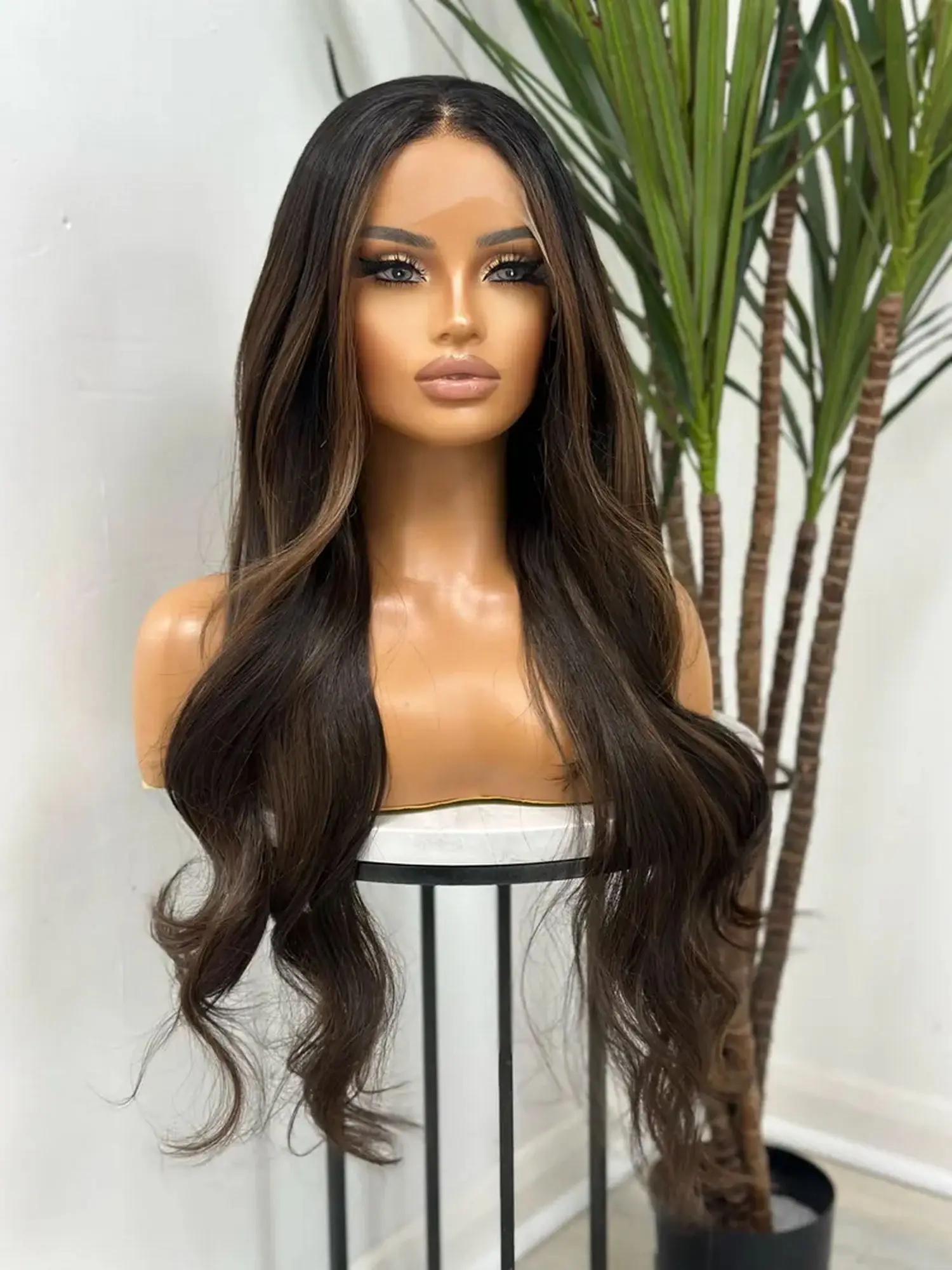 Luxury Ombre Brown Synthetic Lace Front Wigs Balayage Long Body Wave Natural Synthetic Wig Realistic Look Hairline Glueless Wigs