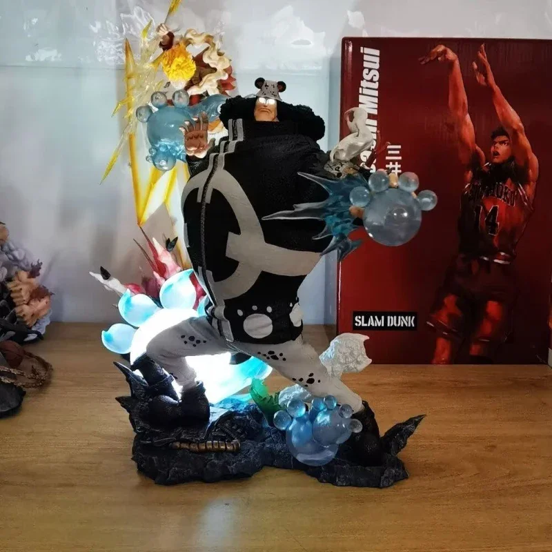 32CmอะนิเมะOne PieceรูปBartholemew Kumaตุ๊กตา2มือแสงรูปปั้นคอลเลกชันเครื่องประดับตกแต่งตุ๊กตาของขวัญของเล่น