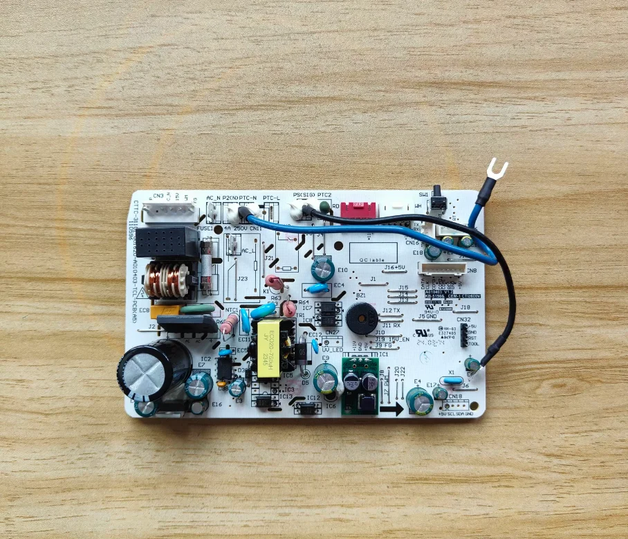 

Suitable for TCL air conditioner main board control board CTTC-31101-001624-A010412 computer board outlet