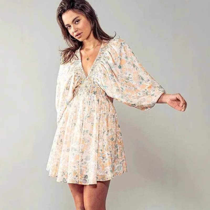 2025 Summer Women's Short Dress V-Neck Floral Print Ruffled Lantern Sleeves A-Line Swing Beach Dress Casual Boho Sundress