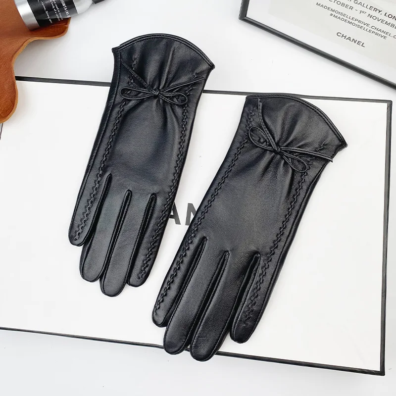 

Women's genuine leather small bow glove lady's warm natural sheepskin leather fashion slim touch screen driving glove