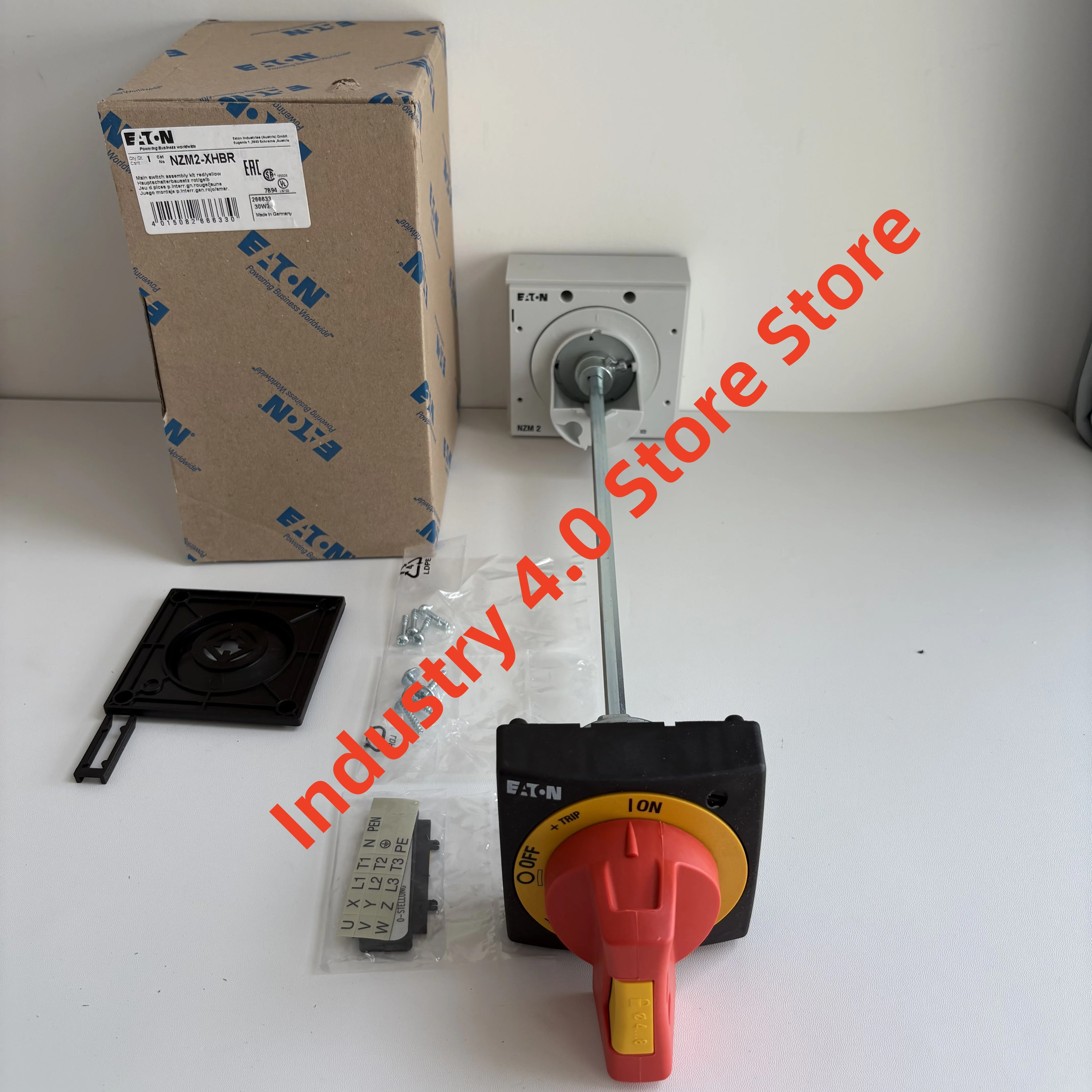 새로운 오리지널 NZM2-XHBR 도어 연결 작동 핸들