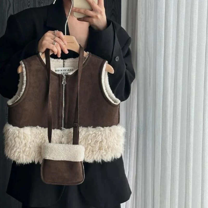 Girl's Vest Autumn/winter 2025 New Stylish Baby Girl Alpaca Fur Coat, Children's Plush Warm Vest