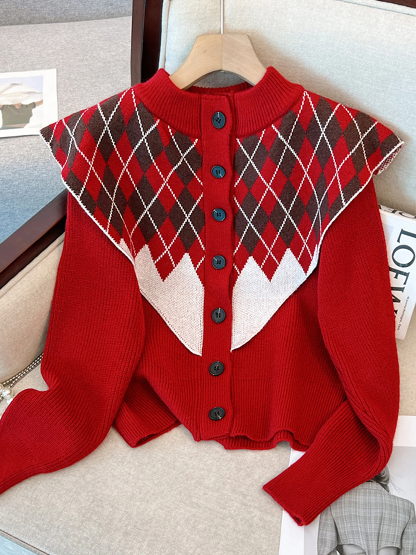 

Вязаный кардиган с красным ромбовидным узором в стиле ретро, больших размеров, для женщин, модный, с эффектом многослойности, для повседневной носки