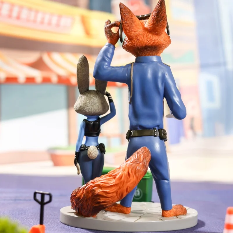 Genuino Disney Zootopia Judy e Nick Anime Figura Cartoon Bambole carine Statua Modello Ornamento Regalo di compleanno Collezione di tendenze