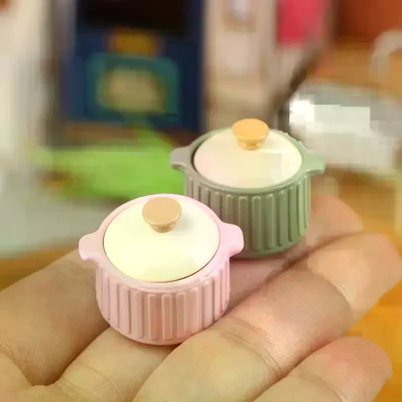 1/12 Cucina per casa delle bambole in miniatura Pentola per zuppa color burro Modello Casa delle bambole Utensili da cucina Decorazione Casa delle bambole Micro scena Ornamento