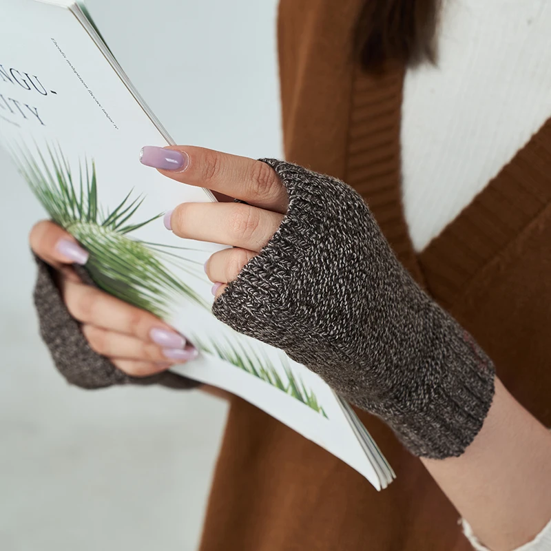 gants-tricotes-en-laine-a-demi-doigts-pour-l'automne-et-l'hiver-mitaines-chaudes-pour-femmes-rembourrees-compatibles-ecran-tactile-anti-froid-avec-manchette-de-poignet