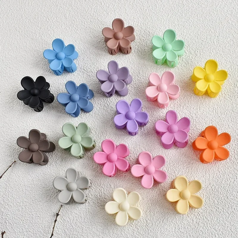 Mini Flower Ladies Multi-colored flower-shaped matte grip clip for ladies gift dates of all hair lengths and sizes