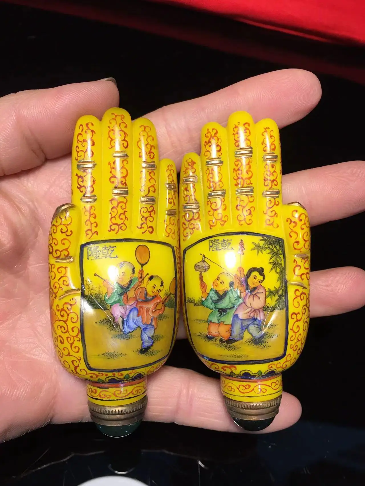 collections Qing Dynasty old  Colored Glaze  snuff bottle,Children play,A Pair,#01
