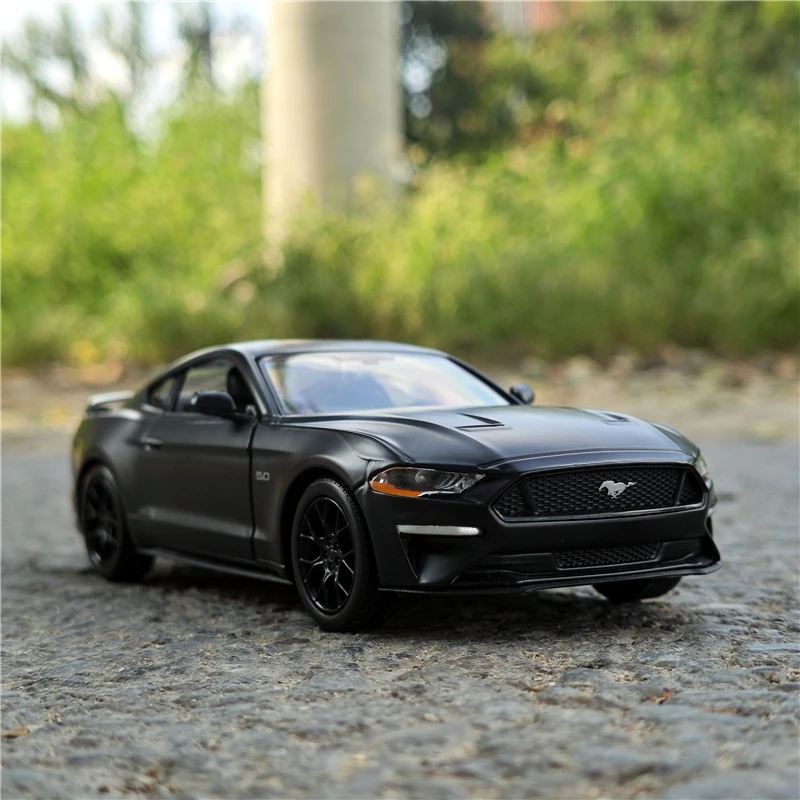 Mustang-gt-2018合金スポーツカーモデル,ダイキャストメタル,レーシングカー,車両モデル,シミュレーションコレクション,子供のおもちゃ,ギフト飾り,1:24