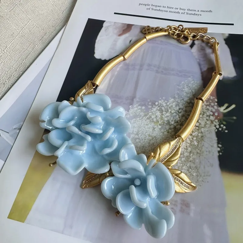 Retro Blooming Peony Flower Light Luxury Exaggerated Hibiscus Flower Necklace