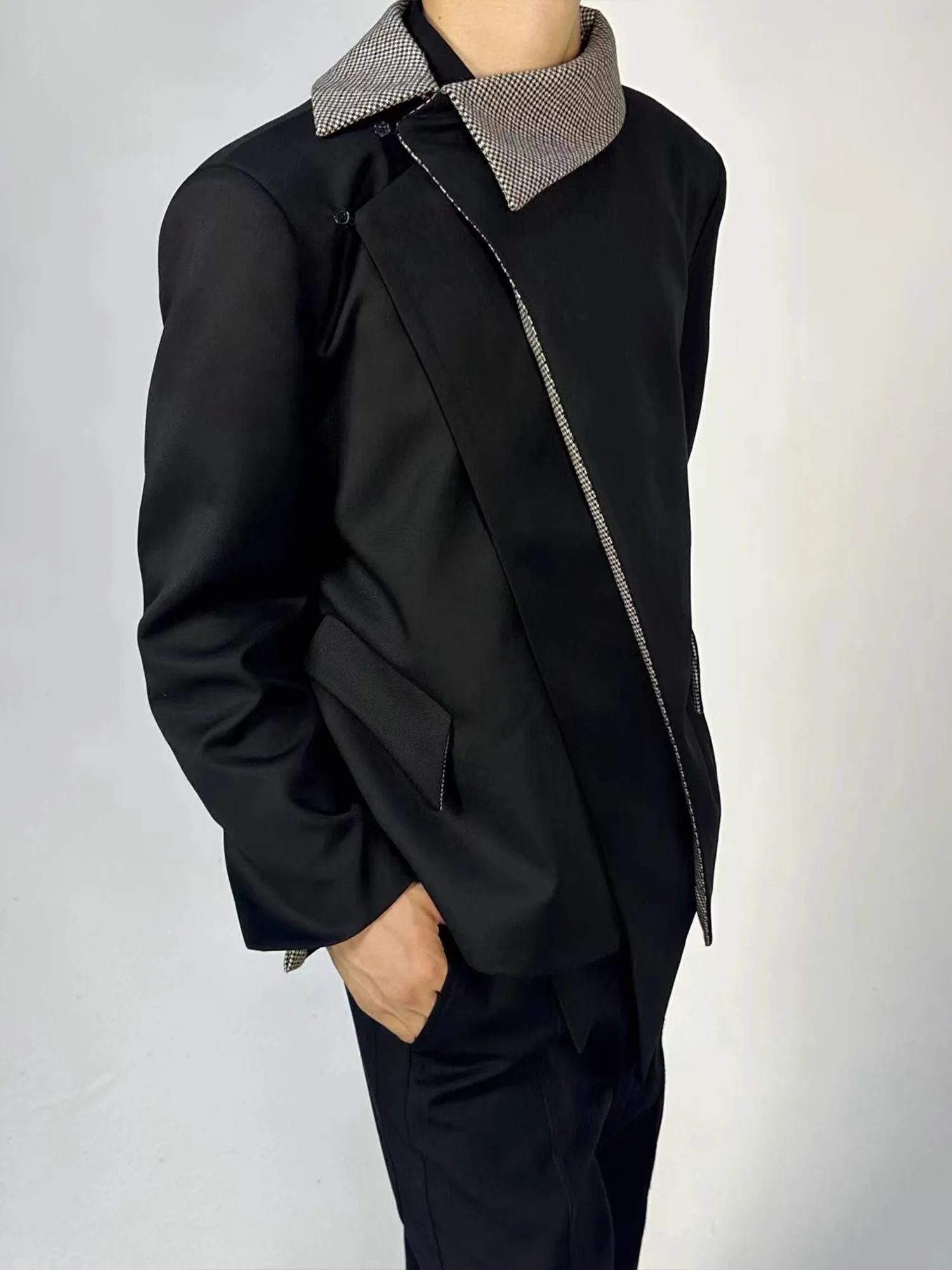 

Mauroicardi, весенне-осенняя крутая короткая клетчатая лоскутная черная куртка, мужская элегантная шикарная роскошная дизайнерская одежда, подиумная мода 2025