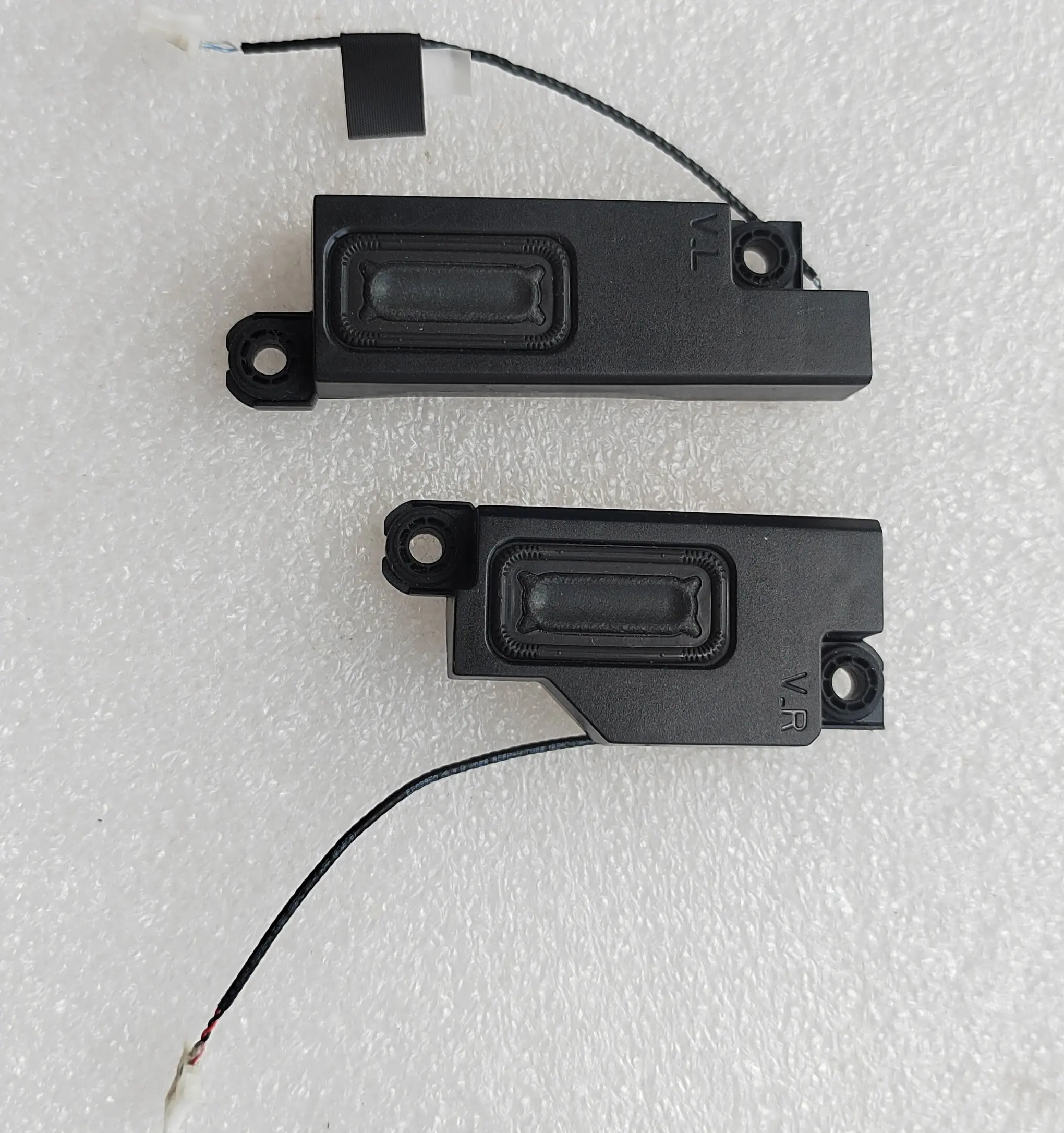 

Новый встроенный динамик для ноутбука Lenovo 5SB1R01135 5SB1R01123