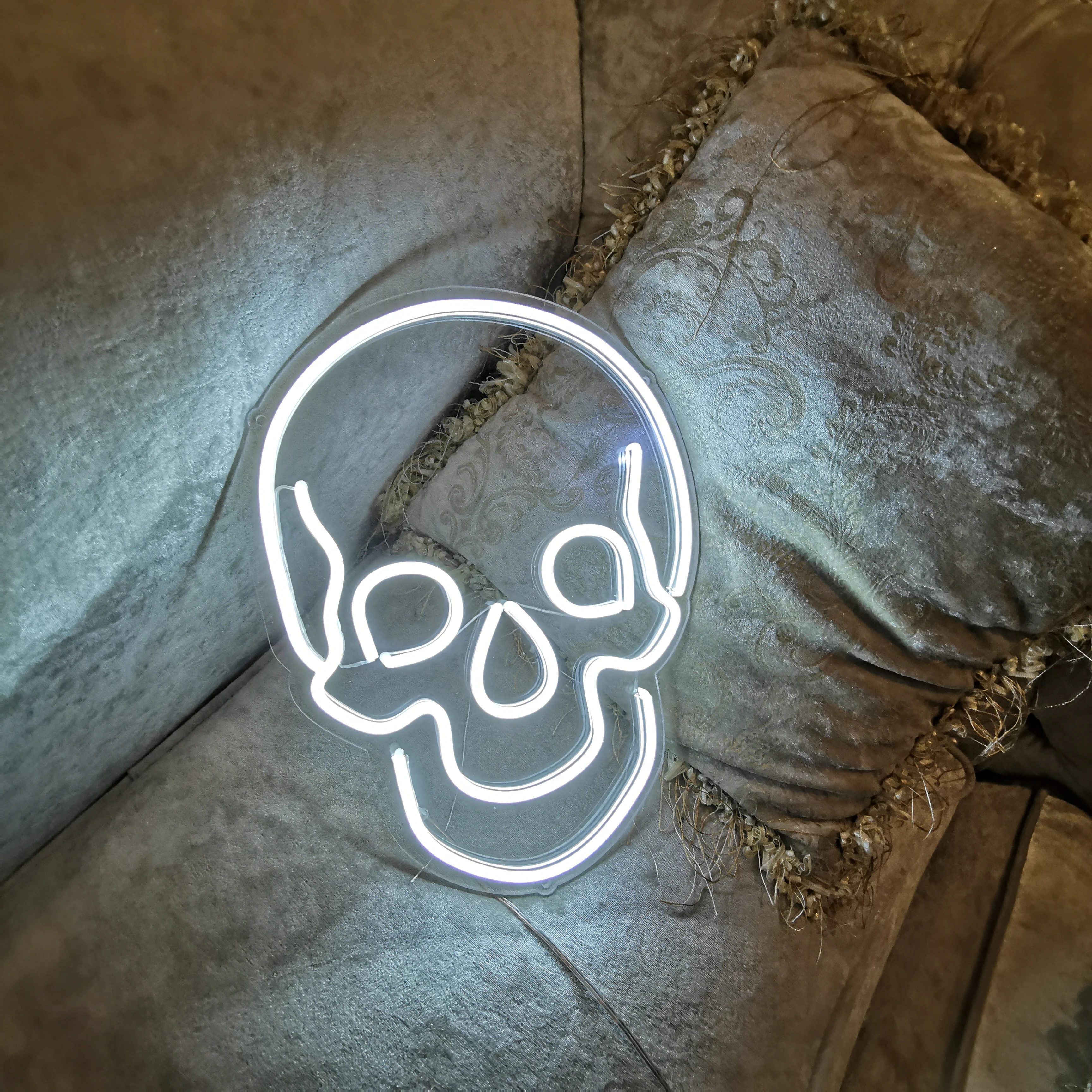 

Skull Neon Sign For Wall Decor Halloween LED Neon Lights Art Skeleton Room Decoration Home Bars Party USB Powered Light Up Signs